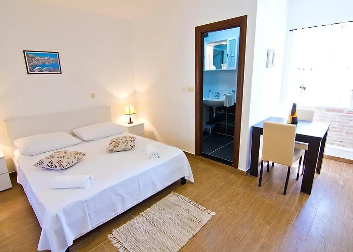 Luxury Old Town شقة سبليت